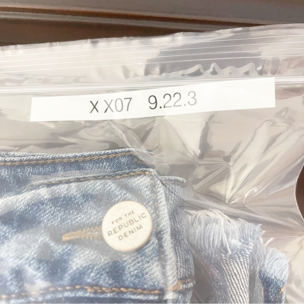 For the Republic Blue Raw Hem Fringe Midi Zip Front Slit Denim Skirt Size 12/30 - Picture 10 of 10